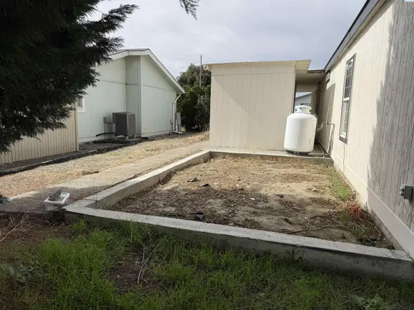 355 OLD INLAND EMPIRE HWY #11, Prosser, WA 99350