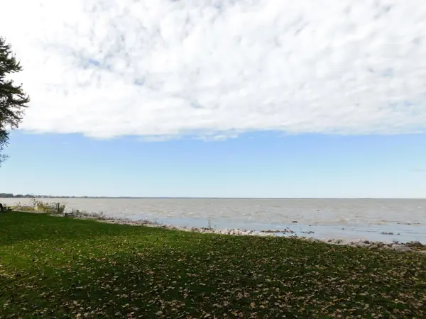 2829 EAST SHORE DR, Green Bay, WI 54302