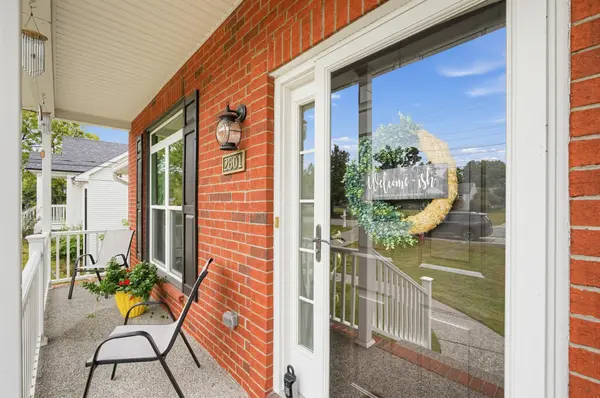 2601 Woodberry Dr, Nashville, TN 37214