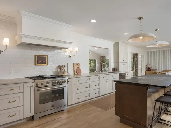 4 Windy Way, Signal Mountain, TN 37377