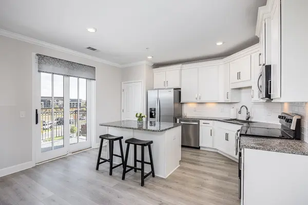8086 Berry Farms Xing #240, Franklin, TN 37064