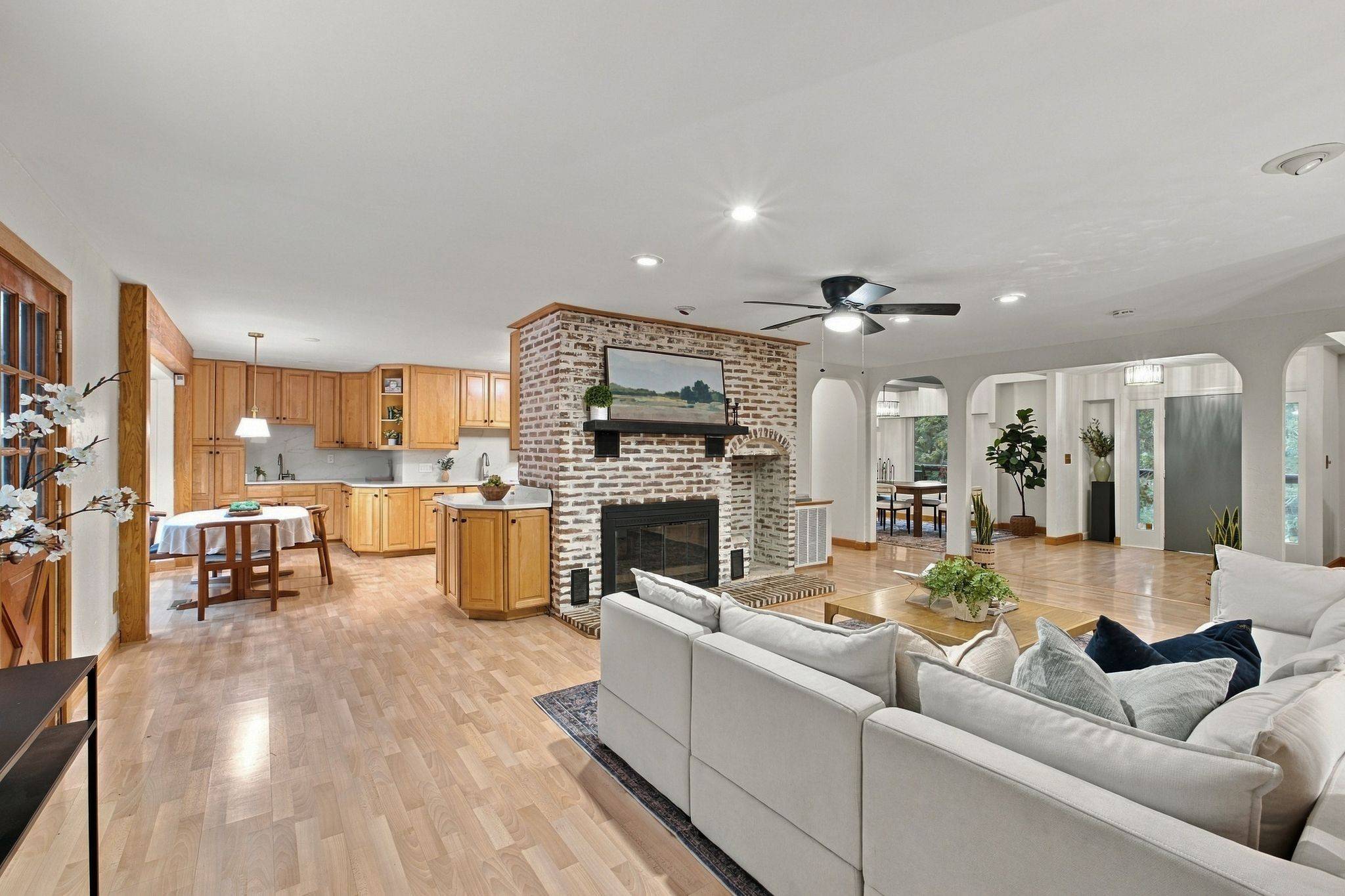 5353 Green Valley Ct, Nashville, TN 37220