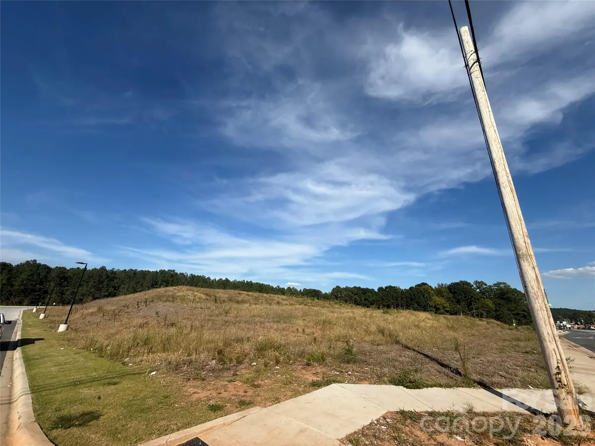 1624 US HWY 74 HWY, Wadesboro, NC 28170