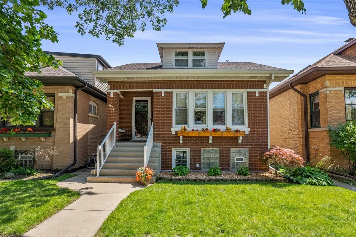 5523 W Pensacola AVE, Chicago, IL 60641