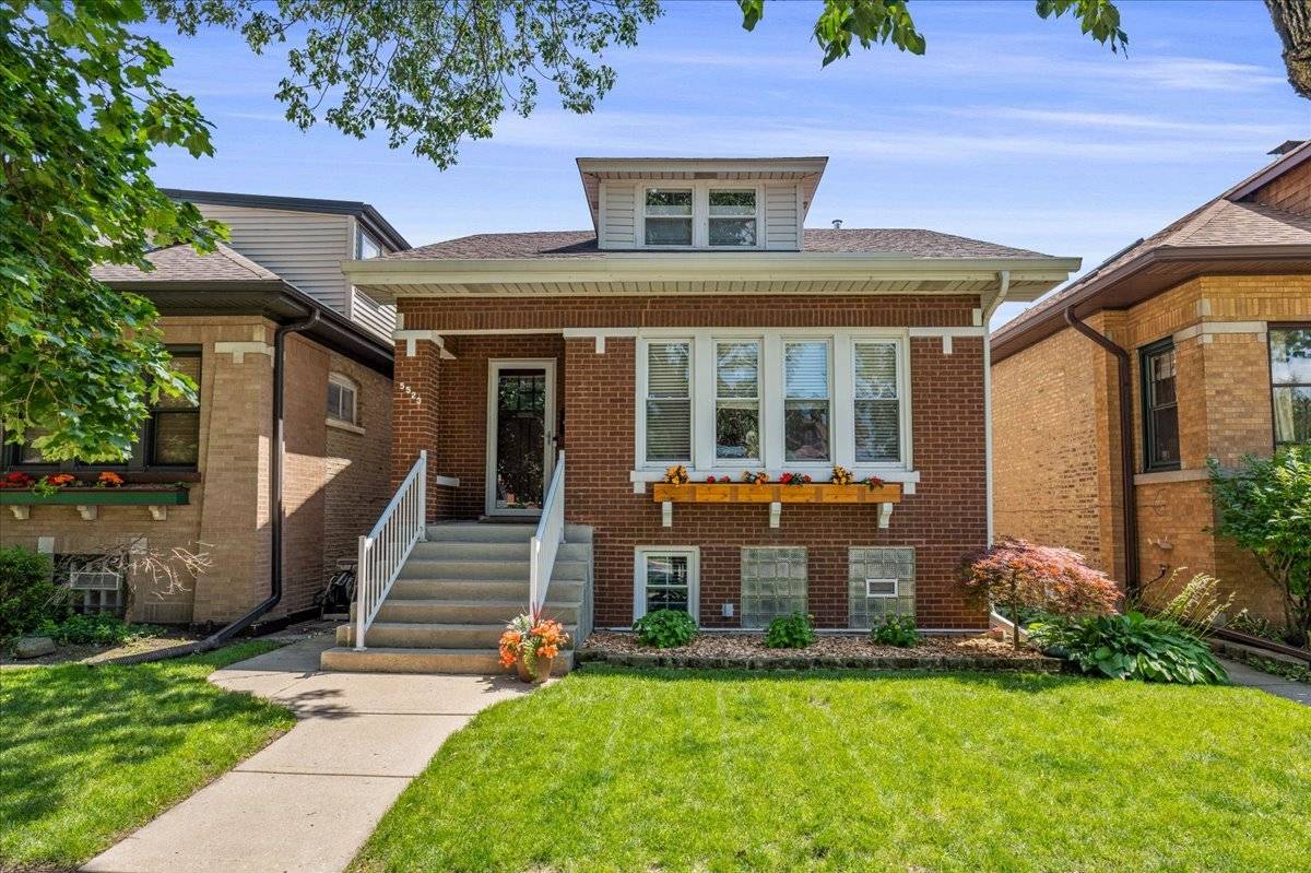 5523 W Pensacola AVE, Chicago, IL 60641