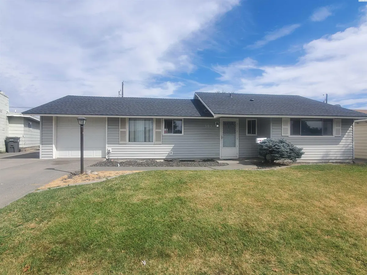 305 S Mayfield Street, Kennewick, WA 99336