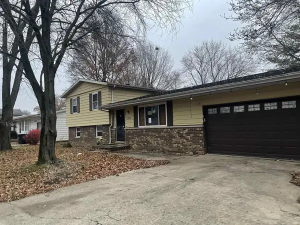 2515 Eckman DR, Lafayette, IN 47909-2323