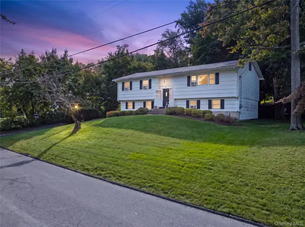 4 Great Oaks DR, New City, NY 10956