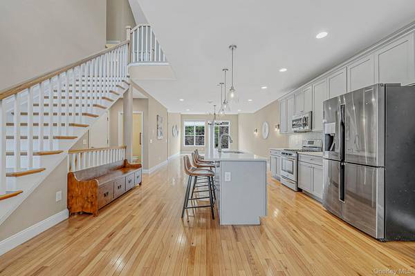 2305 Townhome WAY, Huntington Station, NY 11746