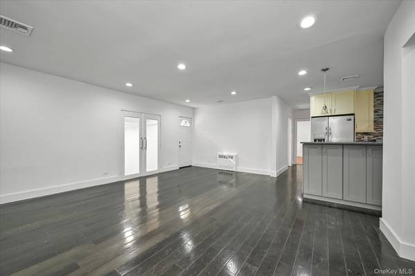 20911 85th AVE, Hollis Hills, NY 11427