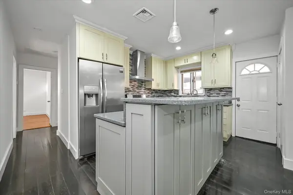20911 85th AVE, Hollis Hills, NY 11427