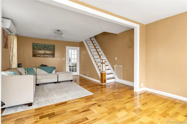 142-34 Sutter AVE, Jamaica, NY 11436