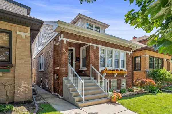 5523 W Pensacola AVE, Chicago, IL 60641
