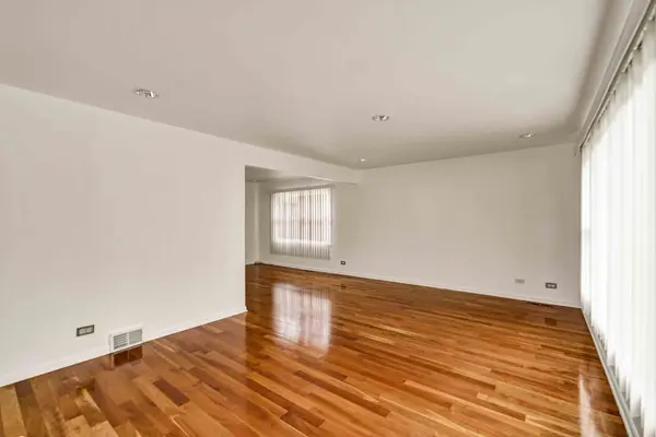 2725 N OAK PARK AVE, Chicago, IL 60707