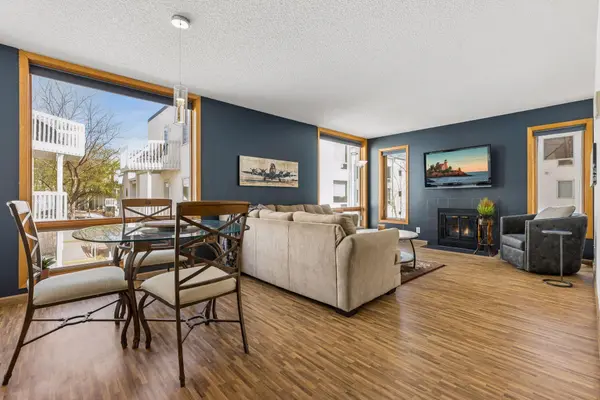 3049 Lake Shore DR #A, Minneapolis, MN 55416