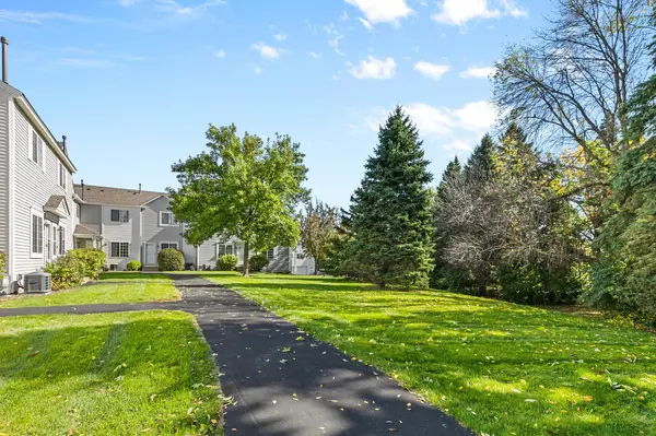 13035 Durum CT, Eden Prairie, MN 55347