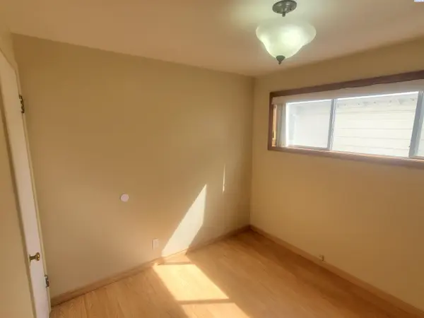 305 S Mayfield Street, Kennewick, WA 99336