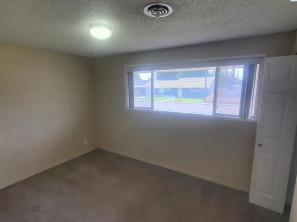 305 S Mayfield Street, Kennewick, WA 99336