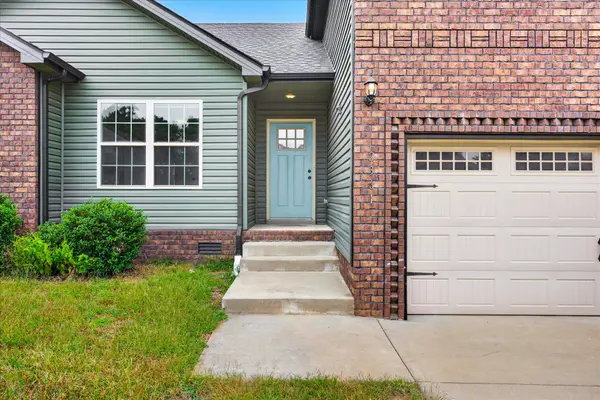 2361 Danbury Dr, Clarksville, TN 37042