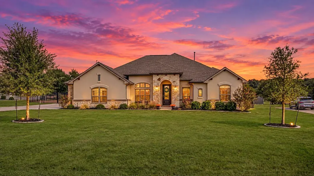 1861 Nature View LOOP, Driftwood, TX 78619