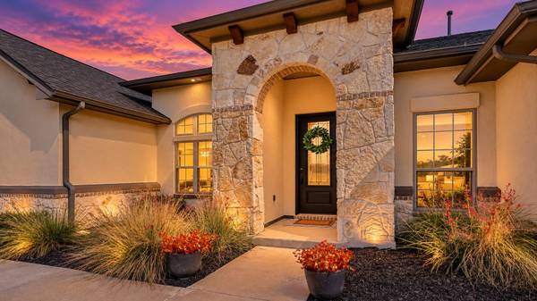 1861 Nature View LOOP, Driftwood, TX 78619