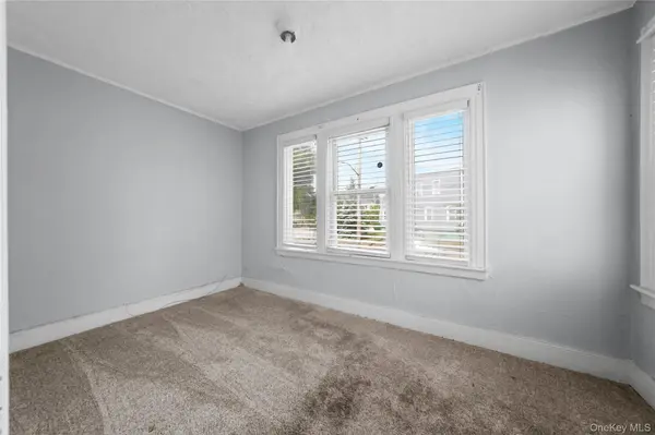 231-08 Mentone AVE, Laurelton, NY 11413