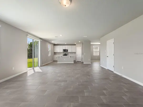 1220 OAK VALLEY DR, Auburndale, FL 33823