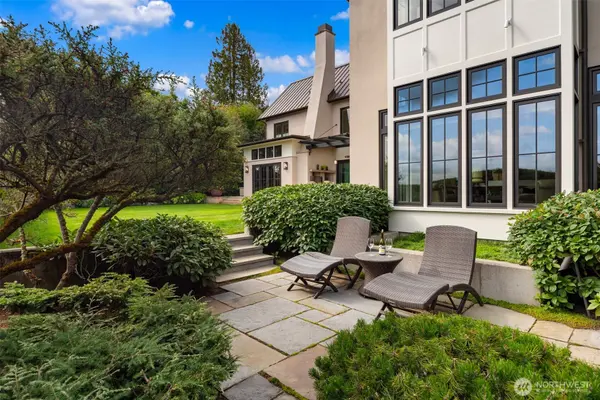 3825 E Highland DR, Seattle, WA 98112