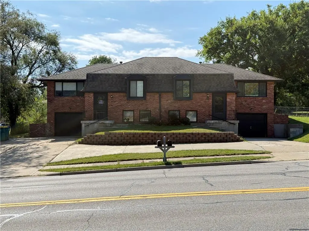 13405-07 Johnson DR, Shawnee, KS 66216