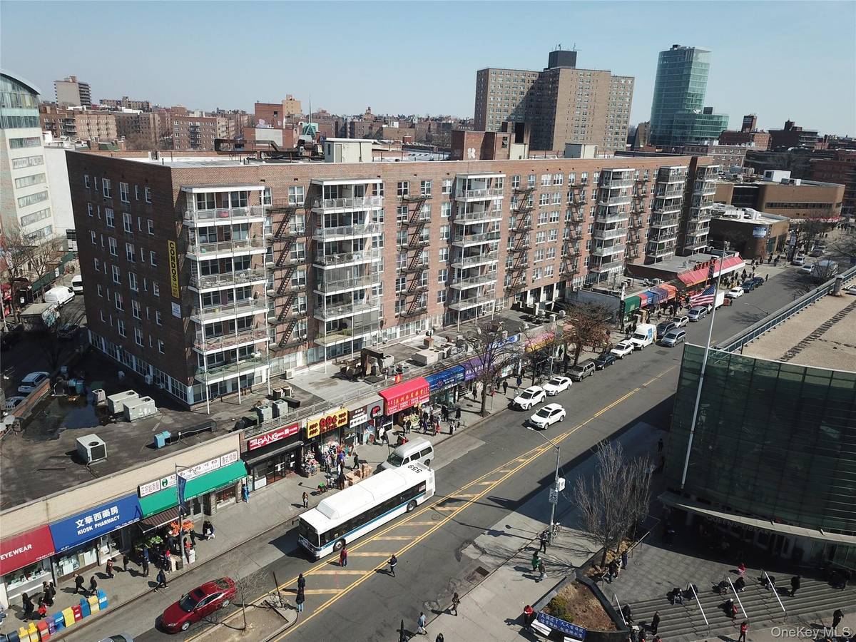 4125 Kissena BLVD #2T, Flushing, NY 11355