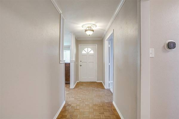 1706 Larkspur Drive, Arlington, TX 76013