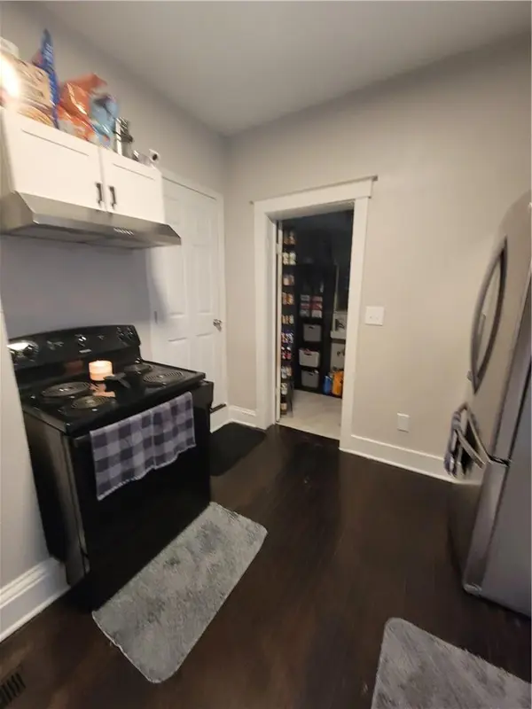 3838 Chestnut AVE, Kansas City, MO 64128
