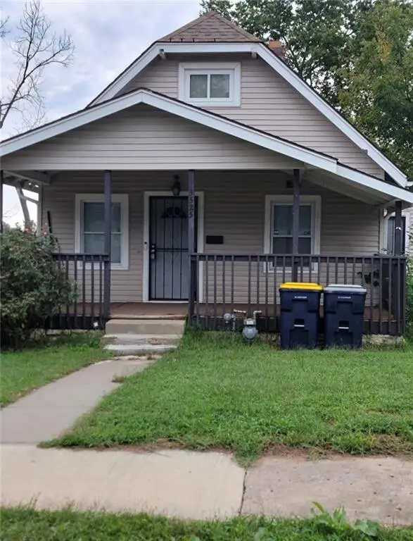 3525 Monroe AVE, Kansas City, MO 64128