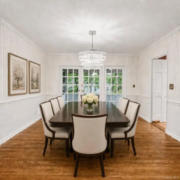 52 Dorchester RD, Scarsdale, NY 10583