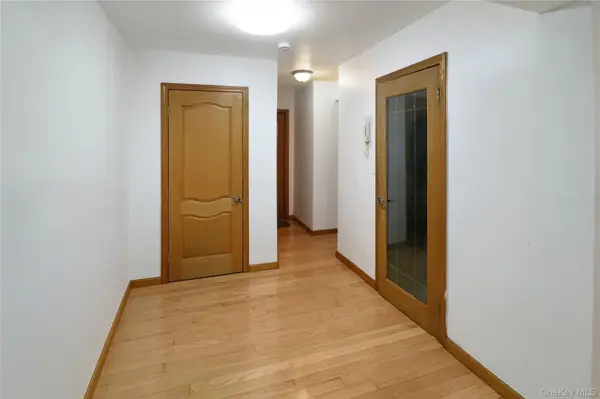 4125 Kissena BLVD #2T, Flushing, NY 11355