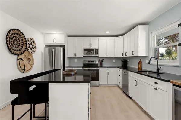 1757 MOVA ST, Sarasota, FL 34231
