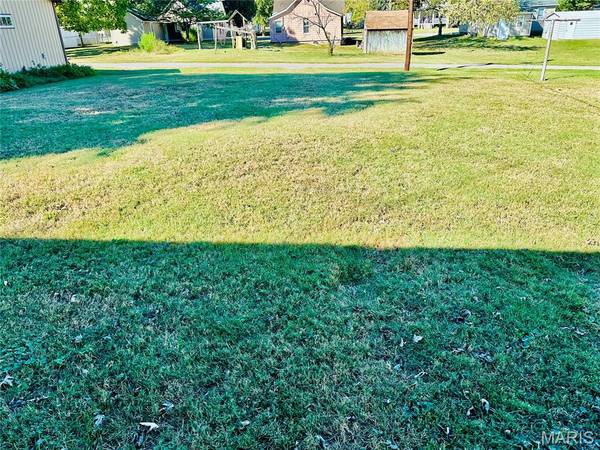 606 E Plum ST, Percy, IL 62272