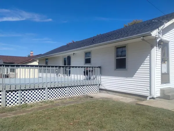 106 Holly TER, Anna, IL 62906