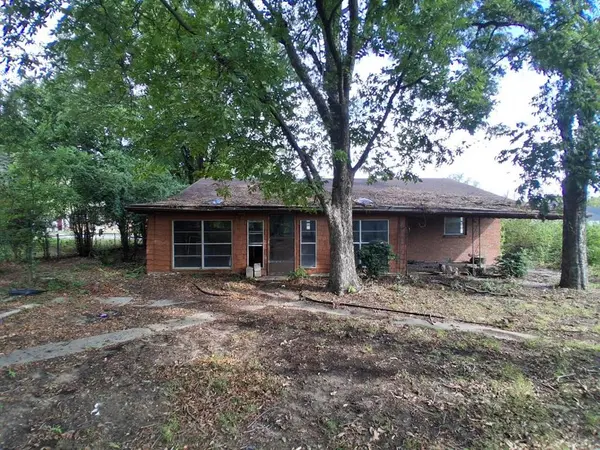 1409 E Nancy ST, Ada, OK 74820