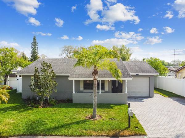7607 WOODLAND OAKS CT, Tampa, FL 33615