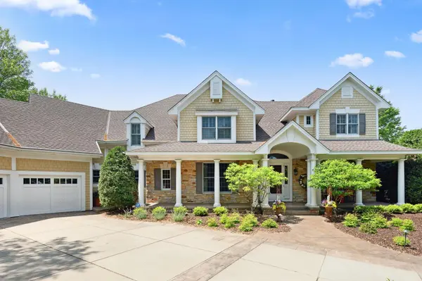 18371 Bearpath TRL, Eden Prairie, MN 55347