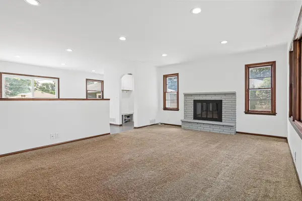 10249 Clinton AVE S, Bloomington, MN 55420