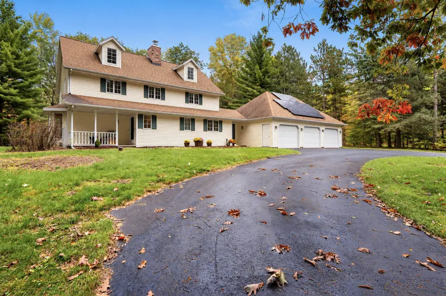 4527 CREEK VALLEY LN, Oneida, WI 54155