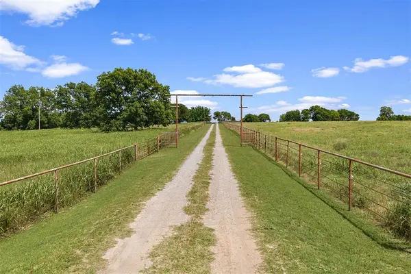 164 State Highway 89, Loco, OK 73442