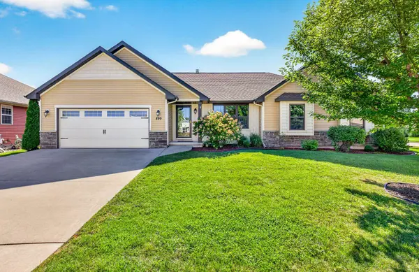 899 LOTUS TRL, Menasha, WI 54952