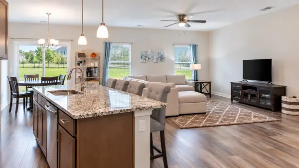 210 Triple Crown Ct, Shelbyville, TN 37160