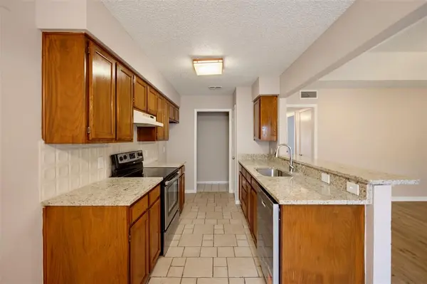 2323 Lido Lane, Arlington, TX 76015