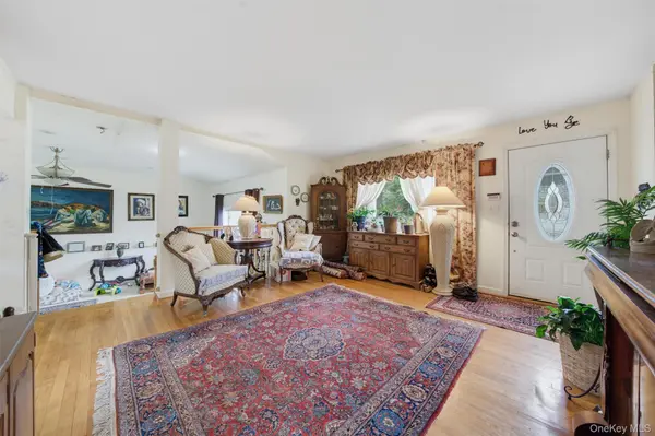 43 James RD, Monroe, NY 10950