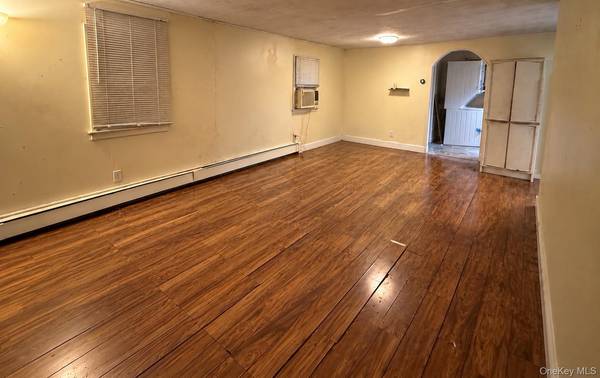 186 McKinley DR, Mastic Beach, NY 11951