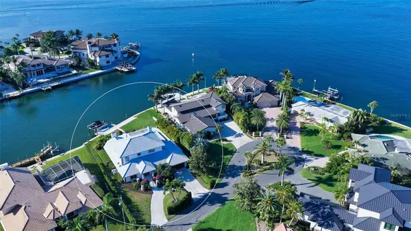 7689 COVE TER, Sarasota, FL 34231